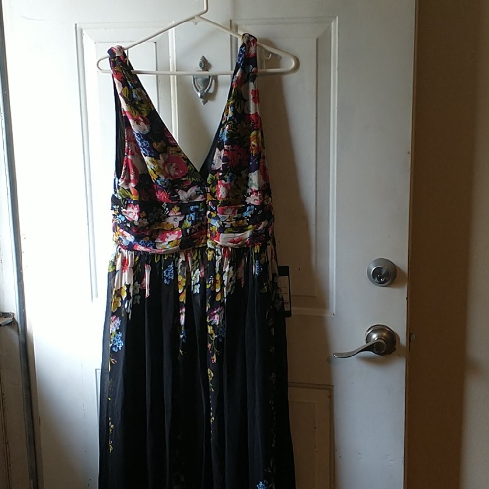 Maxi dress size 16 flowy